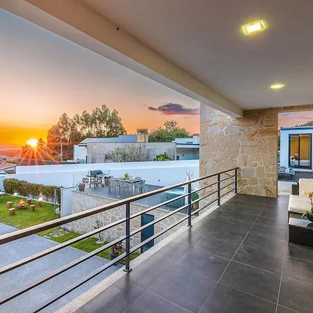 Villa Portugal Active Sunset I Heated Pool *